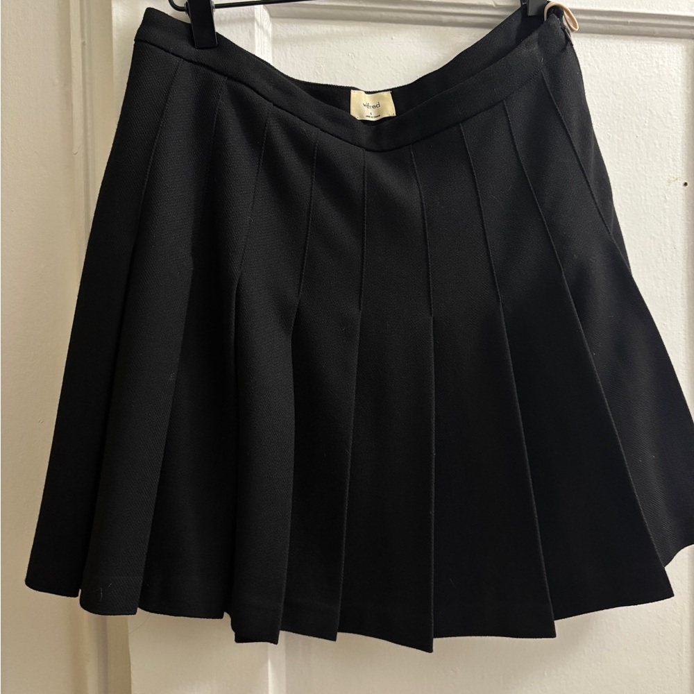 Aritzia Wilfred Black Pleated Mini Skirt